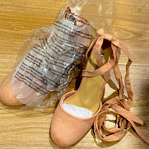 # 19 NWOB Size 7 pink suede JustFab heels - Picture 1 of 2